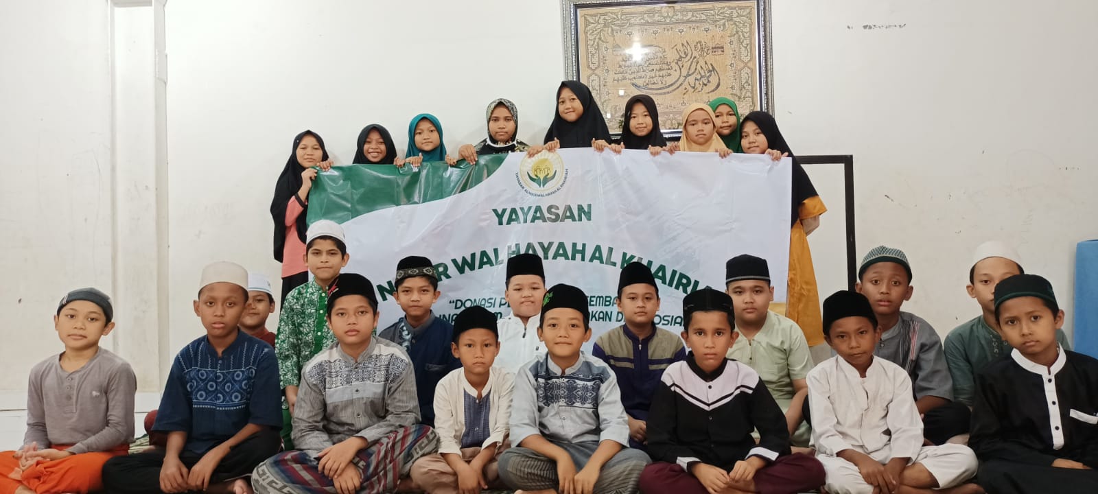 Pemberian Beasiswa Kepada Para Santri Tahfidzh Al - Qur'an di Pondok Pesantren "Daarut Tarbiyah"